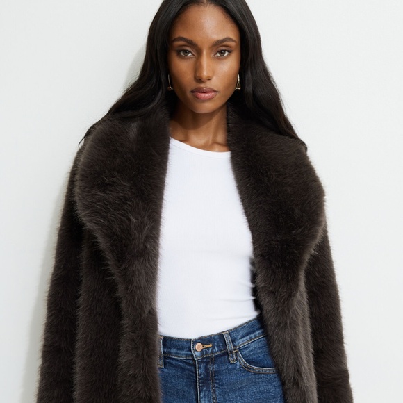 Luxurious Dark Brown Faux Fur Coat - Picture 1 of 2